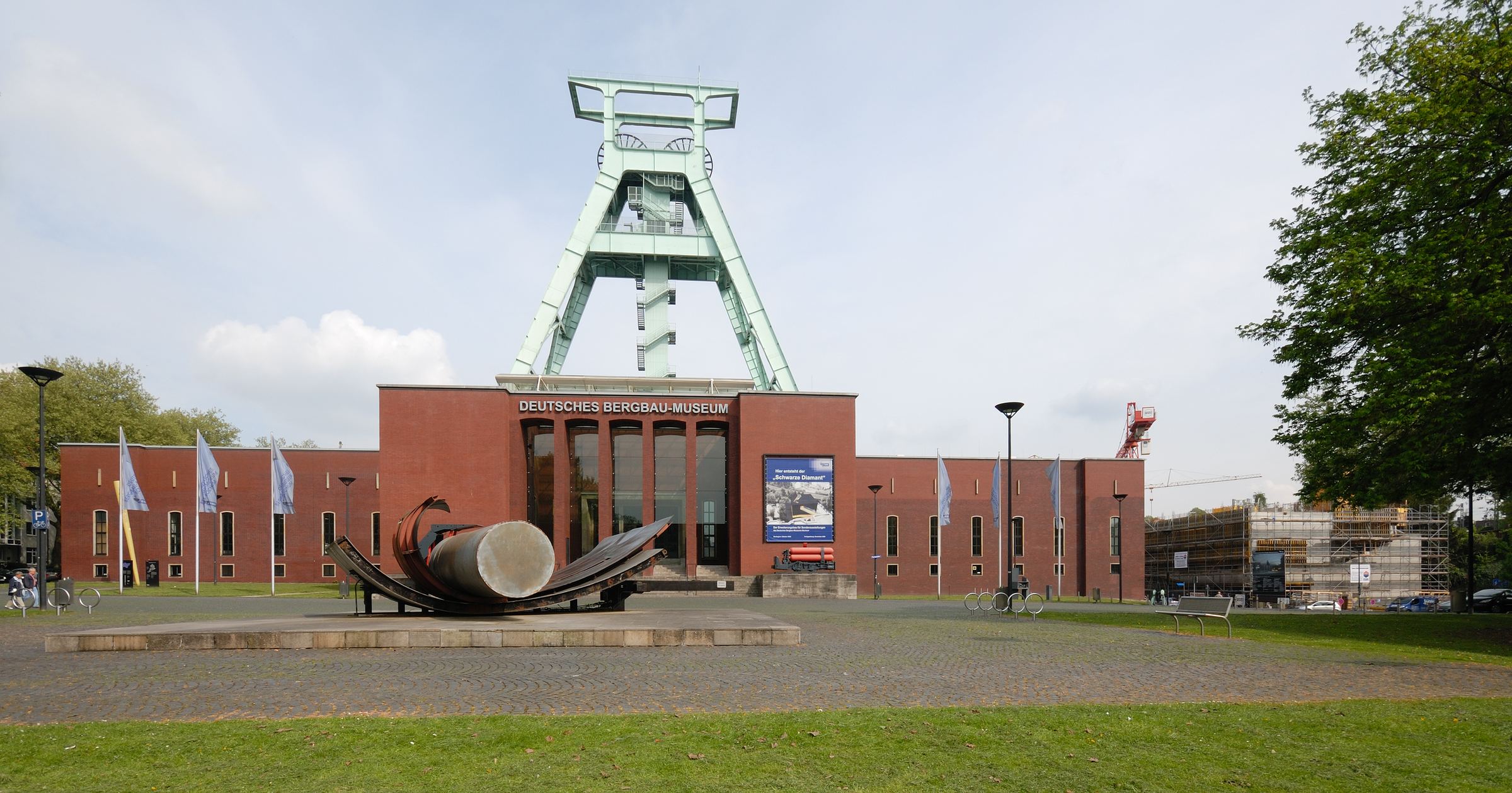Bochum: Deutsches Bergbau-Museum mit Fördergerüst