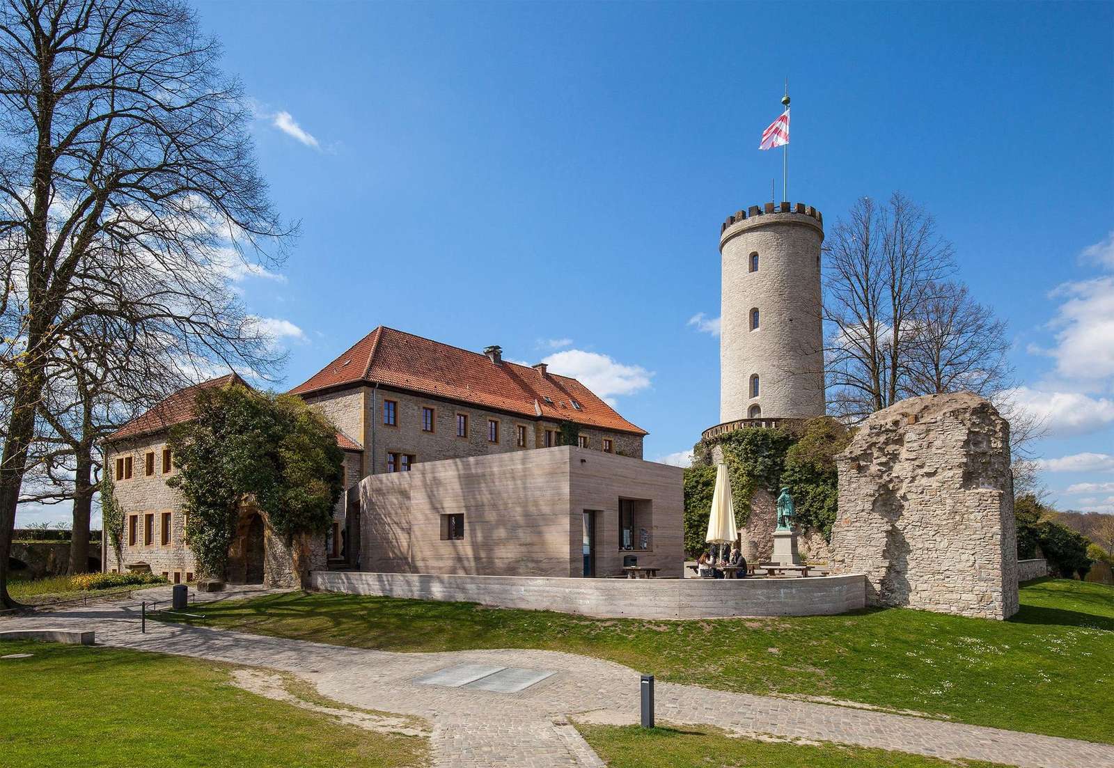 Bielefeld: Sparrenburg mit Burgturm