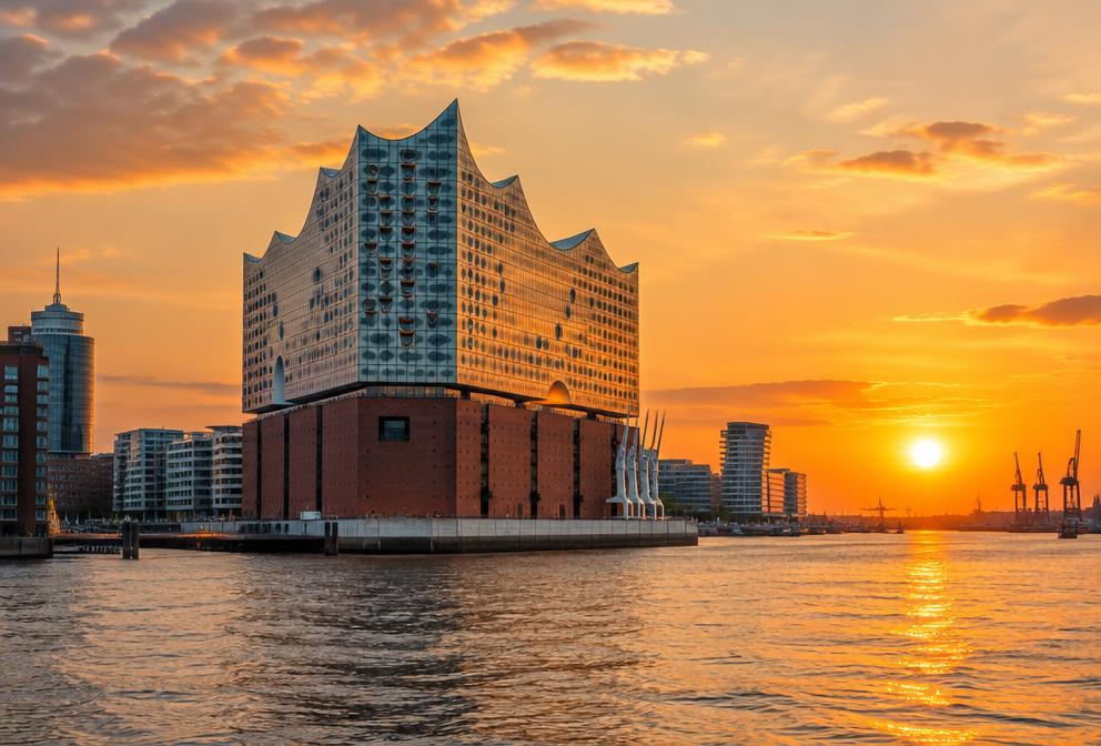 Hamburg – Elbphilharmonie am Hafen